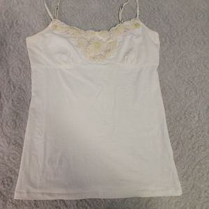Pretty white American Eagle tank top w/ beautiful green flower detail size small